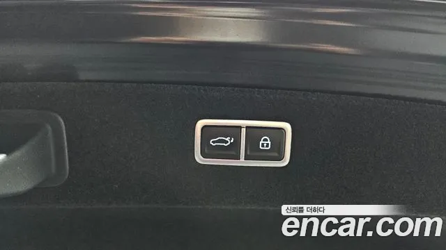 Genesis G90 Бензин 3.5 турбо AWD — Фото автомобиля 20