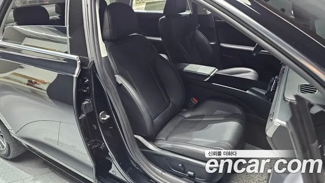Hyundai Grandeur Grandeur (GN7) 2.5 Бензин 2WD — Фото автомобиля 10