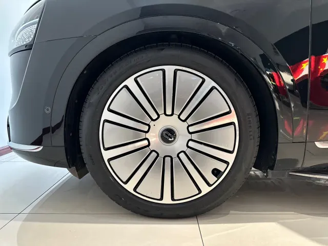 Aito M9 — Фото автомобиля 19