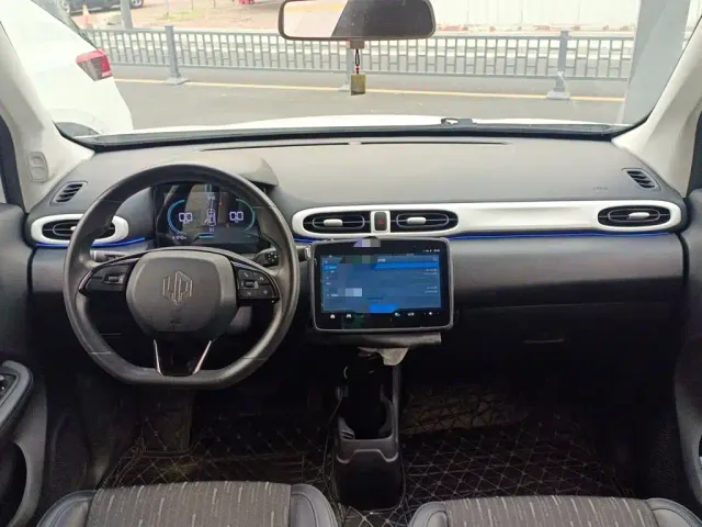 Leapmotor T03 — Фото автомобиля 12
