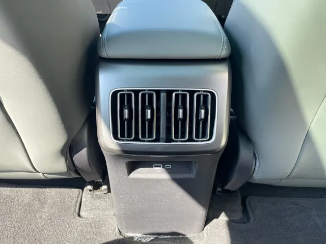 BYD Song Ultra — Фото автомобиля 16