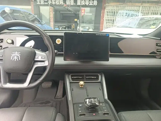 BYD Qin L — Фото автомобиля 12