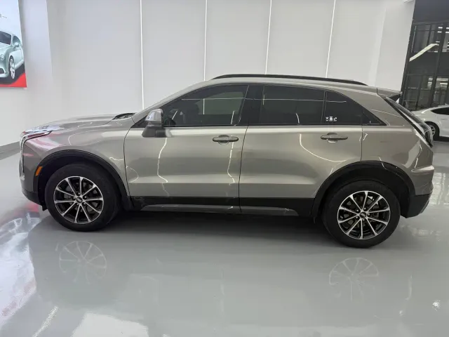 Cadillac XT4 — Фото автомобиля 3