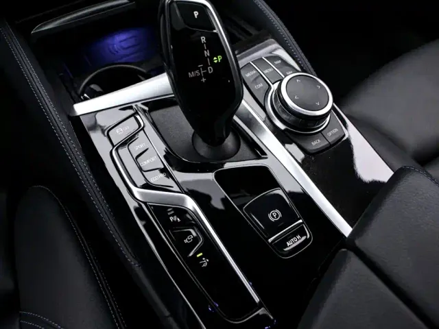BMW 6 Series Gran Turismo — Фото автомобиля 10