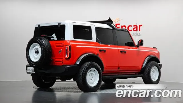 Ford Bronco Generation 6 — Фото автомобиля 2