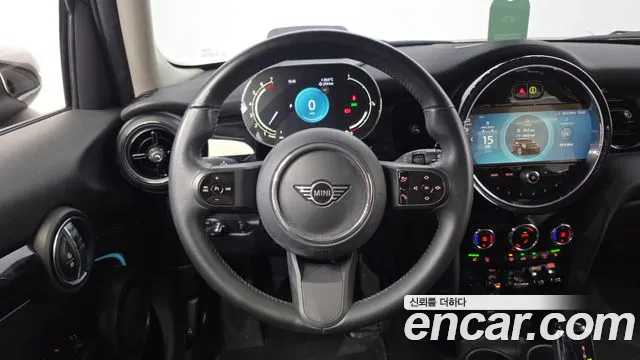 Mini Cooper Cooper 5 дверей Classic — Фото автомобиля 15