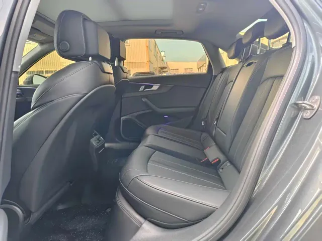 Audi A4L — Фото автомобиля 6