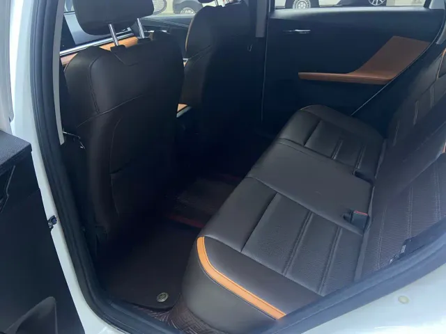 BYD e2 — Фото автомобиля 6