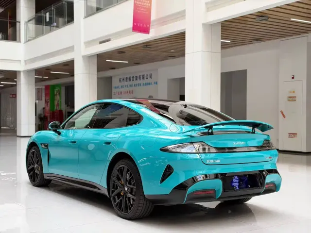 Xiaomi SU7 — Фото автомобиля 7