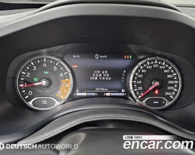 Jeep Renegade — Фото автомобиля 7