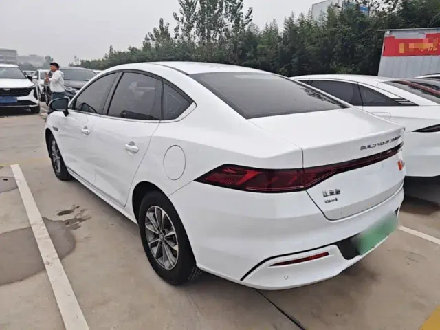 BYD Qin PLUS — Фото автомобиля 4