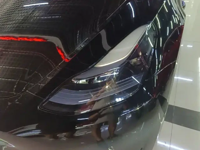 Tesla Model Y — Фото автомобиля 23