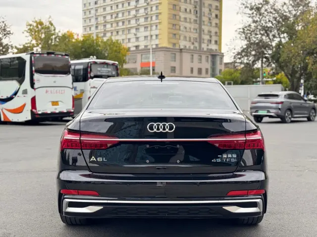 Audi A6L — Фото автомобиля 11