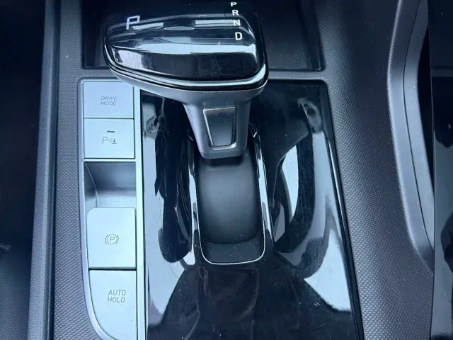 Hyundai Elantra — Фото автомобиля 21