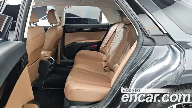 Hyundai Grandeur Grandeur (GN7) 2.5 Бензин 2WD — Фото автомобиля 26