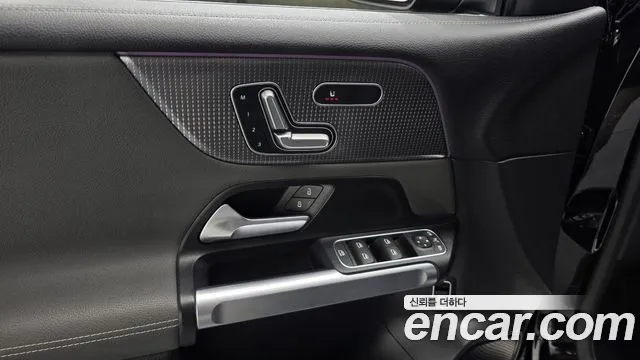 Mercedes-Benz EQB — Фото автомобиля 26