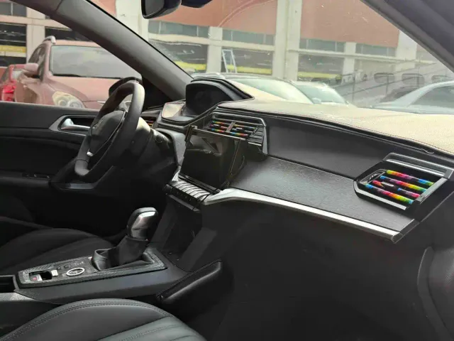 Peugeot 408 — Фото автомобиля 15