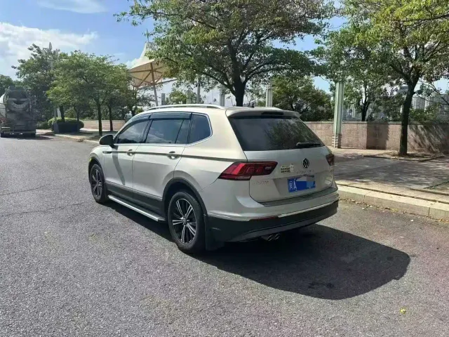 Volkswagen Tiguan L — Фото автомобиля 7