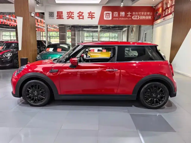 MINI Hatch — Фото автомобиля 3