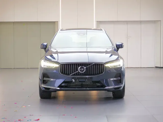 Volvo XC60 — Фото автомобиля 2