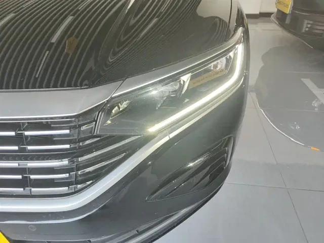 Volkswagen Passat — Фото автомобиля 23