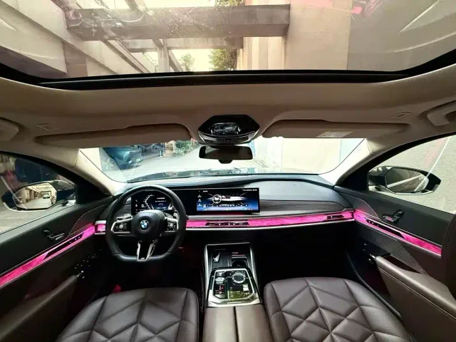 BMW 7 Series — Фото автомобиля 6