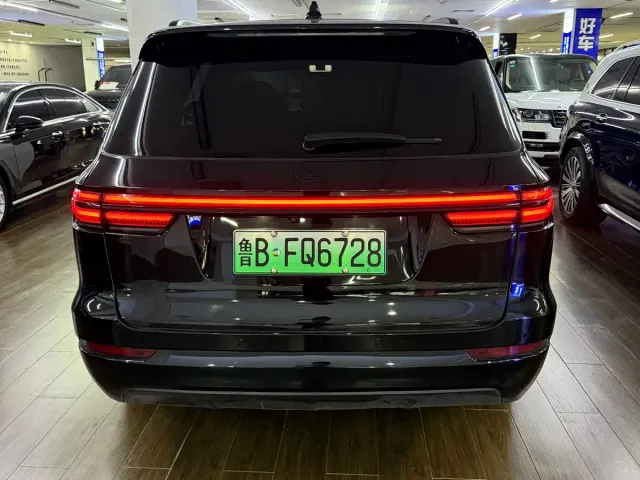 Li Auto ONE — Фото автомобиля 5