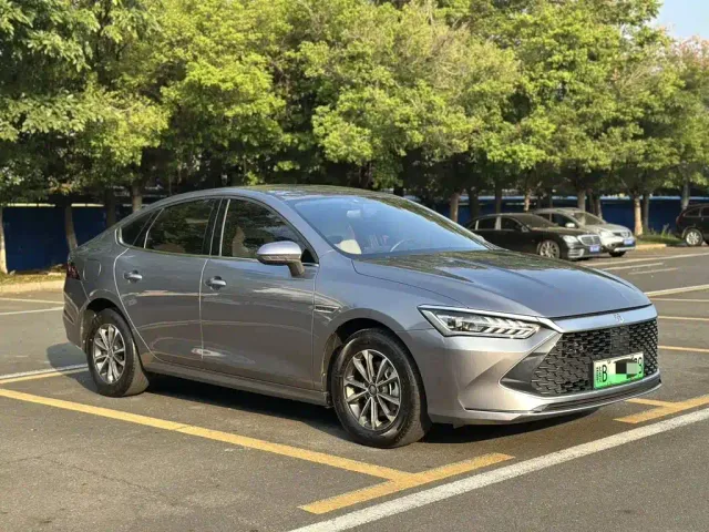 BYD Qin PLUS — Фото автомобиля 3