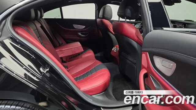 Mercedes-Benz CLS-Class — Фото автомобиля 12