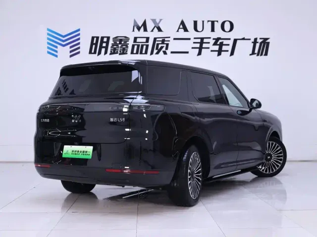 IM Motors LS8 — Фото автомобиля 7