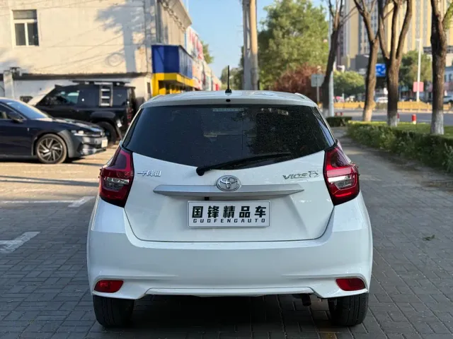 Toyota Vios FS — Фото автомобиля 5