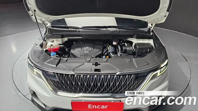 Kia Carnival Generation 4 — Фото автомобиля 6