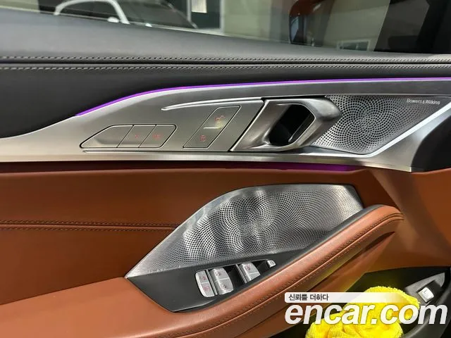 BMW 8 Series G15 — Фото автомобиля 4