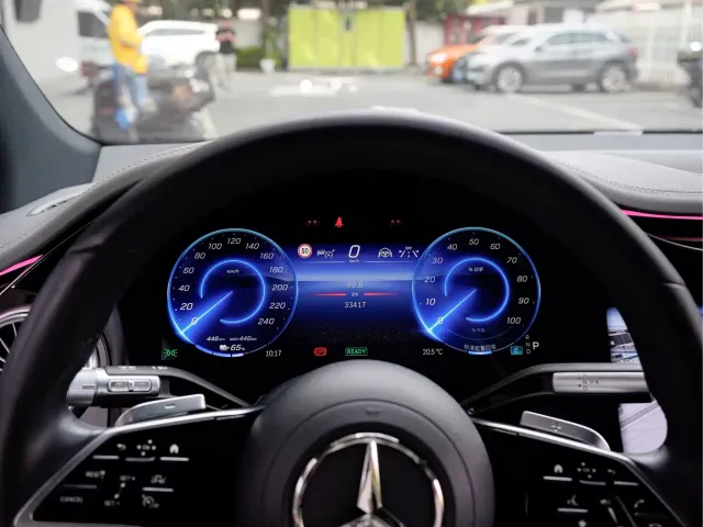 Mercedes-Benz EQS SUV — Фото автомобиля 9