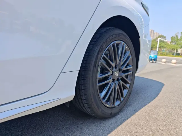 Chery Arrizo 8 — Фото автомобиля 10