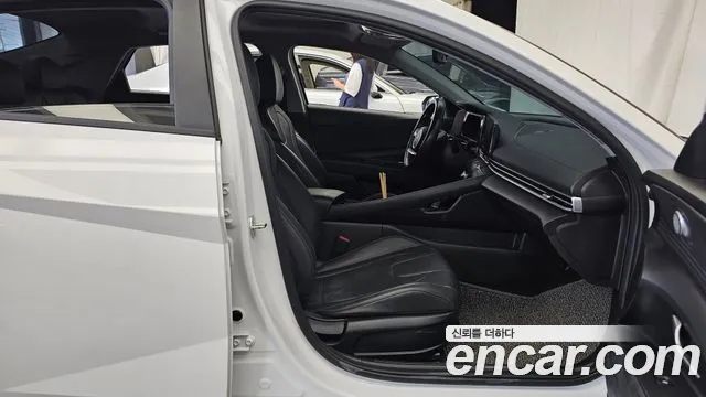 Hyundai Avante CN7 — Фото автомобиля 11