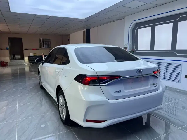 Toyota Corolla — Фото автомобиля 5