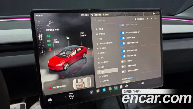 Tesla Model 3 — Фото автомобиля 16