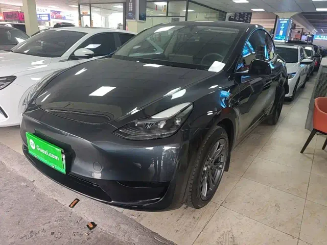 Фотография автомобиля — Tesla Model Y