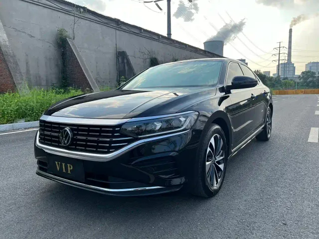 Фотография автомобиля — Volkswagen Passat