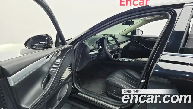 Genesis G80 Electrified G80 (RG3) — Фото автомобиля 8