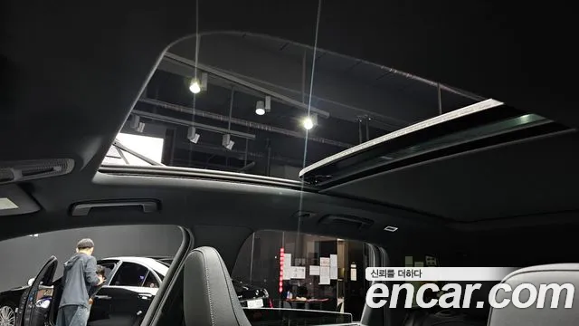Audi Q6 e-tron — Фото автомобиля 19