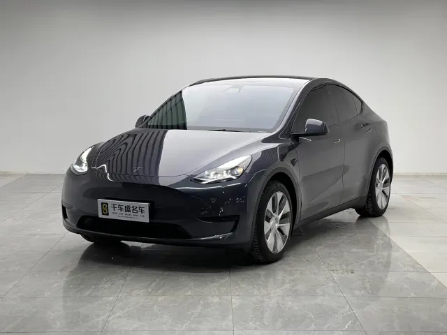 Фотография автомобиля — Tesla Model Y