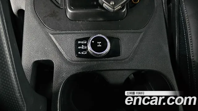 KG_Mobility_Ssangyong Rexton Новый Rexton Sport Khan Дизель 2.2 4WD — Фото автомобиля 26
