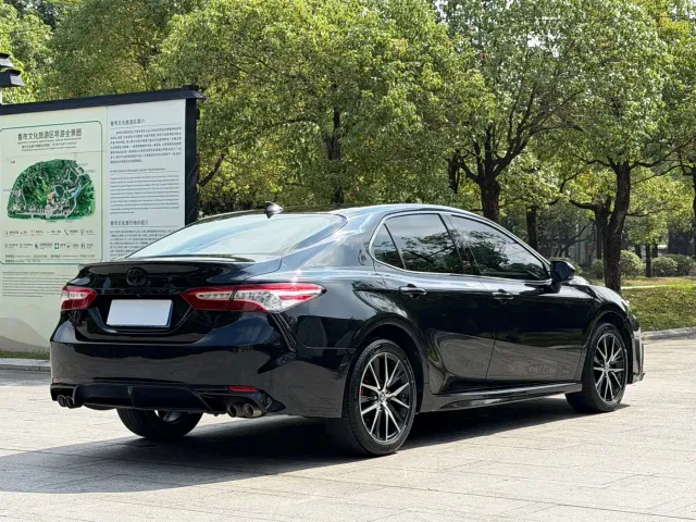 Toyota Camry — Фото автомобиля 18