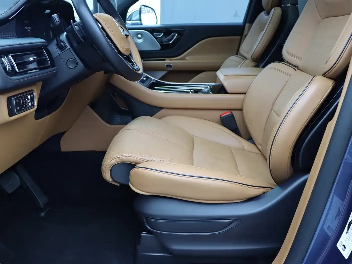 Lincoln Aviator 2022 3.0T V6 AWD Presidential Edition — Фото автомобиля 5