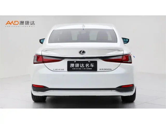 Lexus ES — Фото автомобиля 4