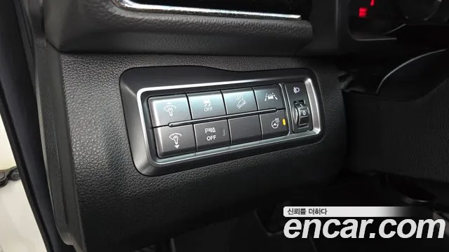 KG_Mobility_Ssangyong TIBOLI Very New Tivoli Бензин 1.5 2WD — Фото автомобиля 18