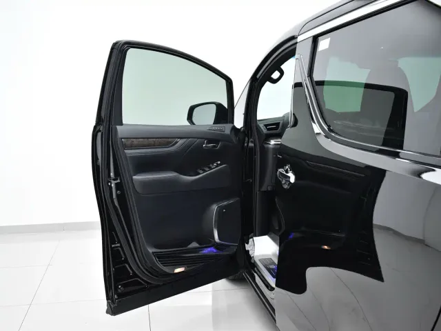 Toyota Vellfire — Фото автомобиля 24