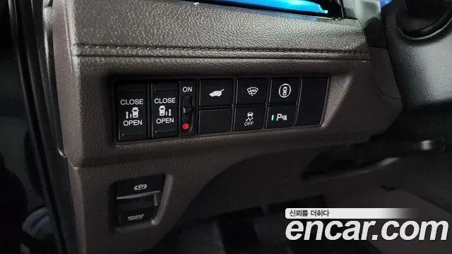 Honda Odyssey — Фото автомобиля 25